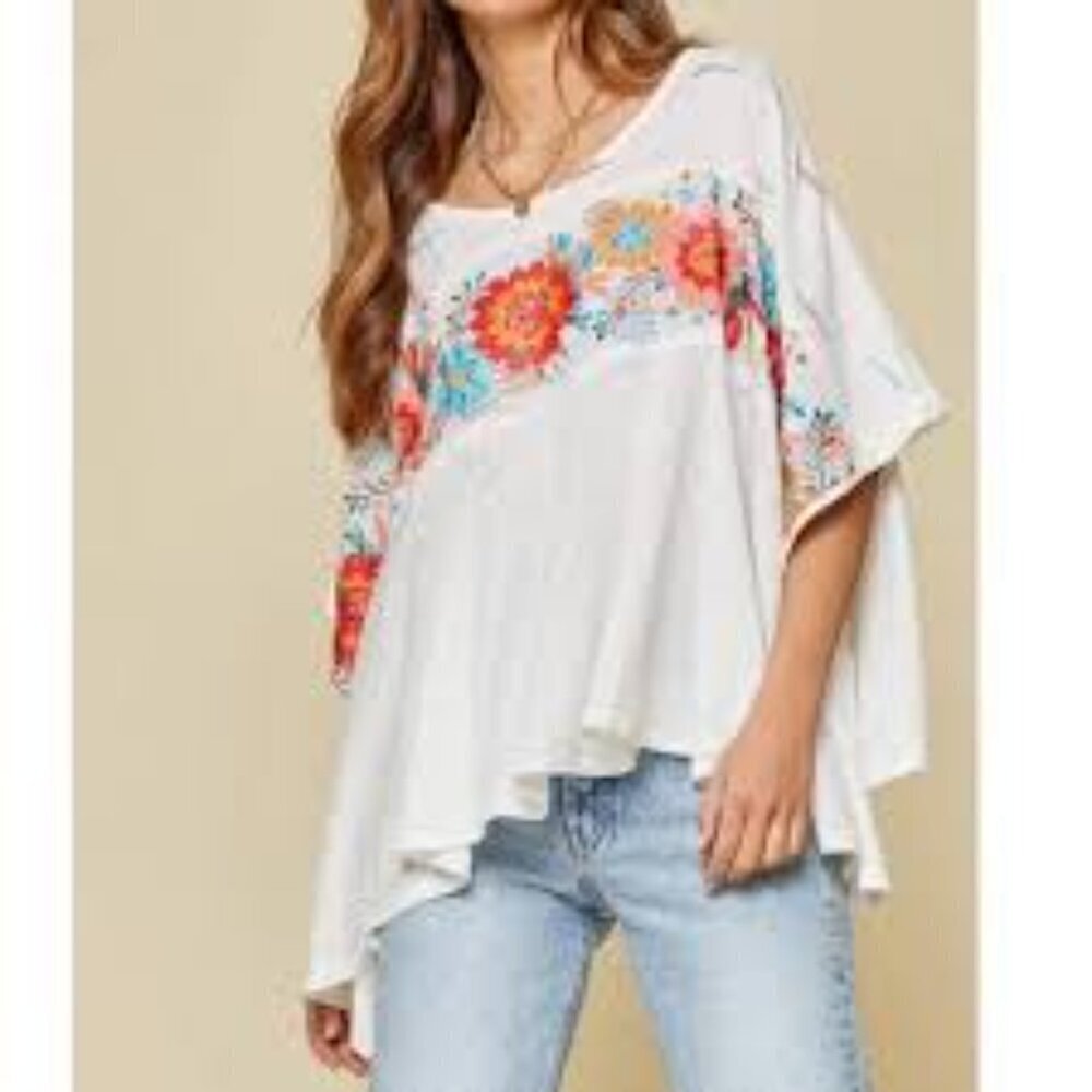 Savanna Jane Cream Boho Floral Embroidered Blouse (Size 1X/2X)